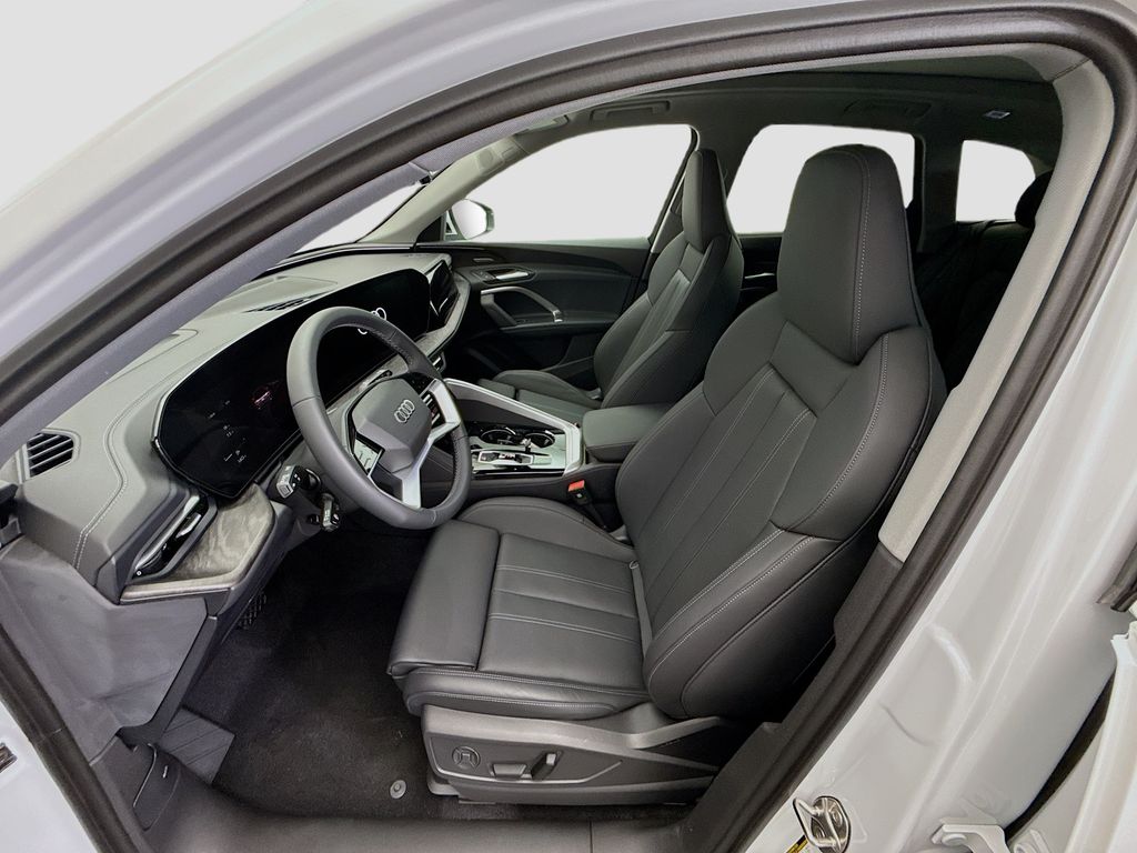 Thumbnail: 2025 Audi Q5 - 19