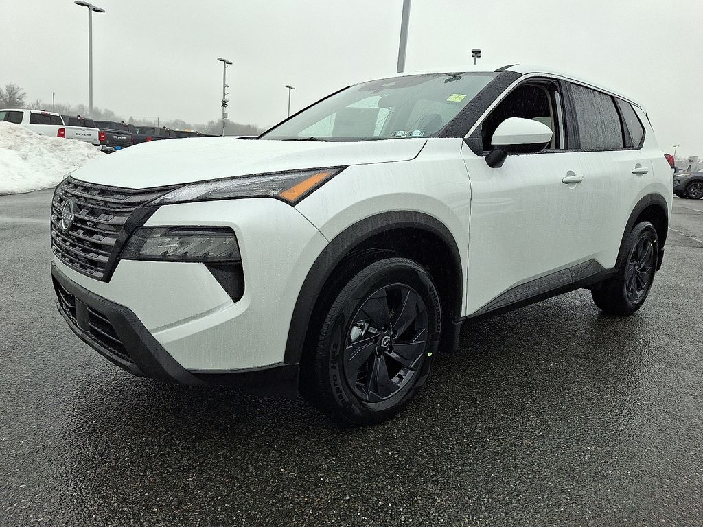 2026 Nissan Rogue — photo 2