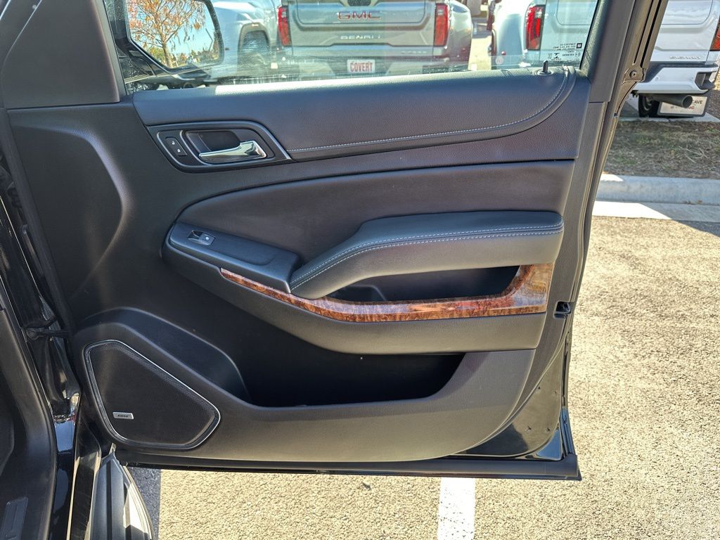 Used Car 2020 Chevrolet Suburban  Premier For Sale Under $40,000 In Austin, Texas