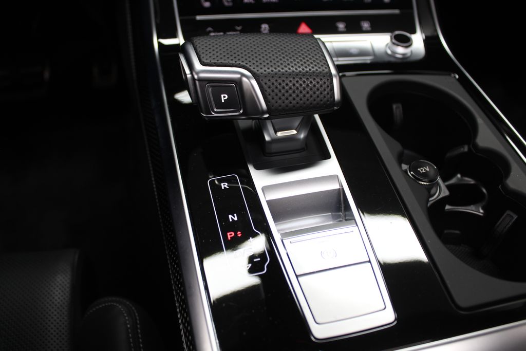 Thumbnail: 2023 Audi SQ8 - 15