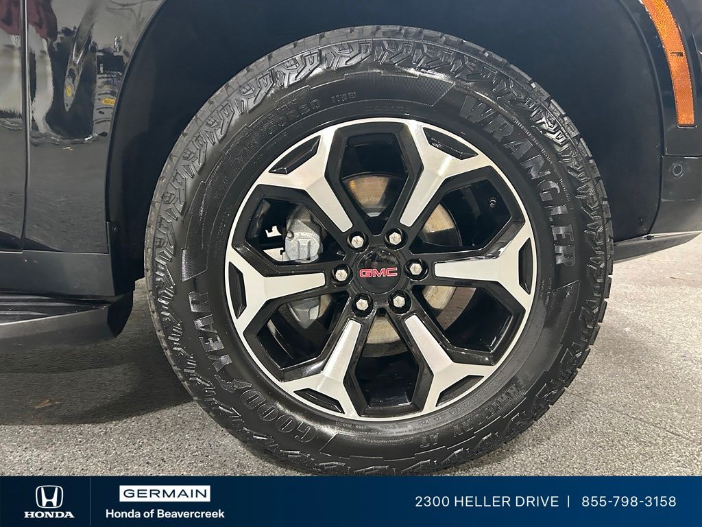 Used 2025 Black GMC AT4 image 12