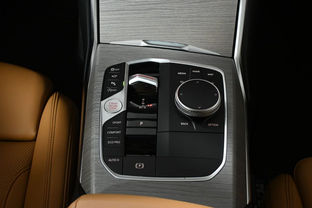 Thumbnail: 2027 BMW 4 Series - 23