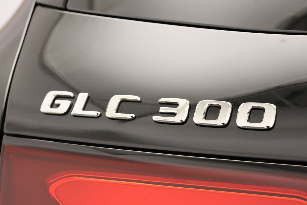 Thumbnail: 2026 Mercedes-Benz GLC - 9