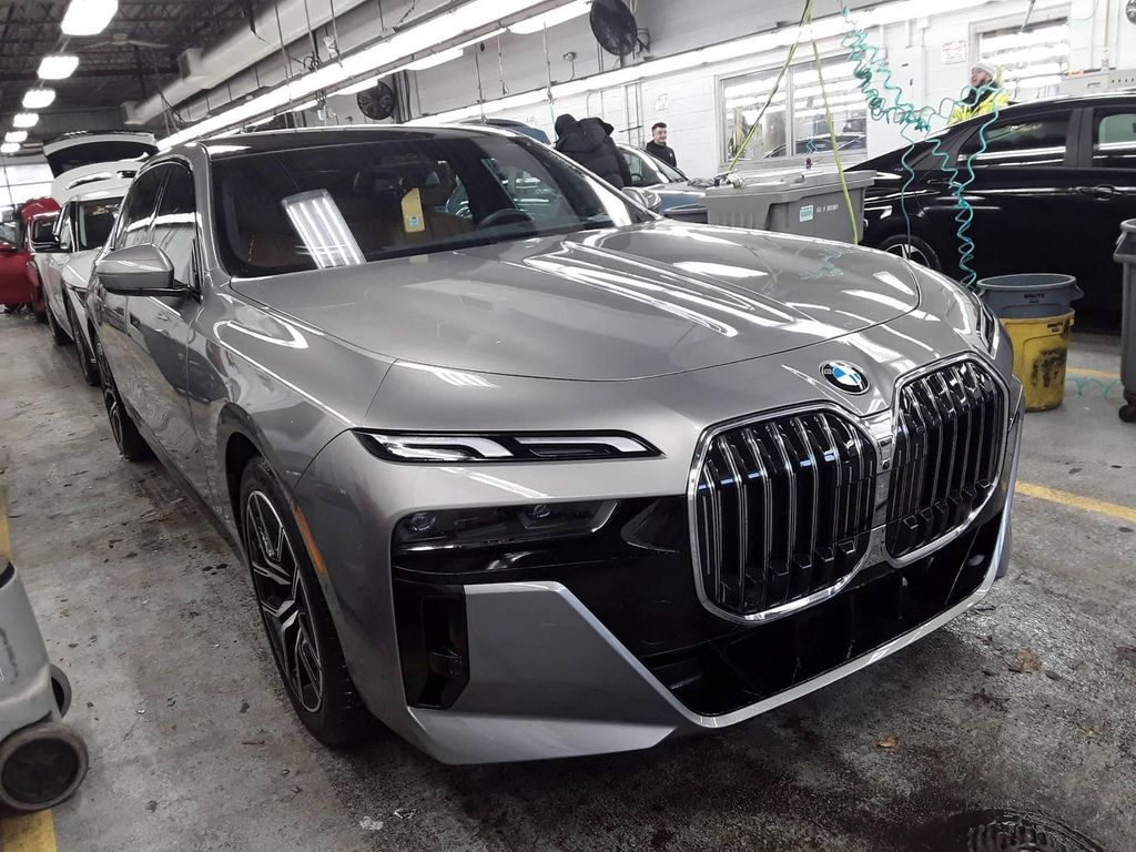 2023 BMW 7 Series 740i RWD