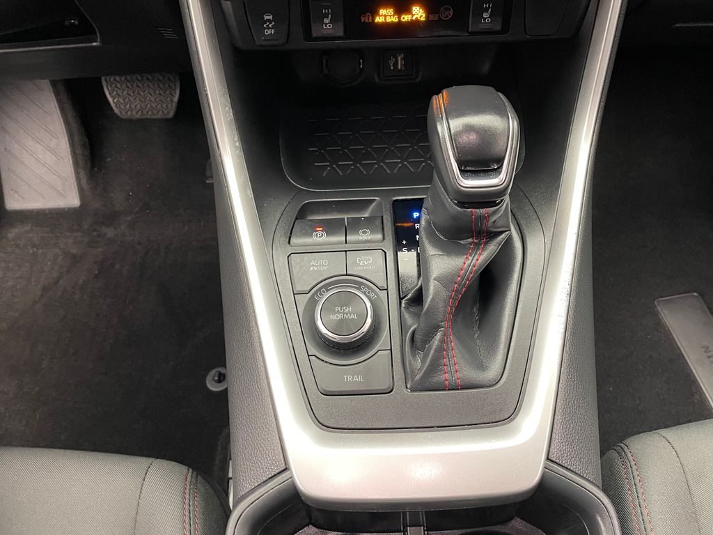 Thumbnail: 2023 Toyota RAV4 - 29