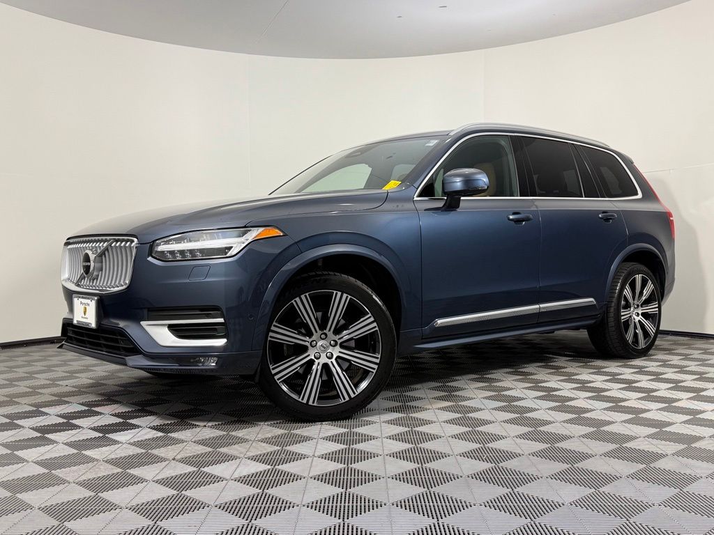 2023 Volvo XC90 B6 Ultimate Bright Theme 7-Passenger AWD