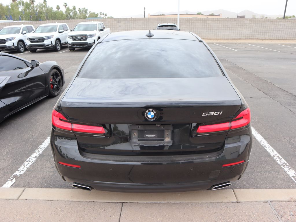 Thumbnail: 2021 BMW 5 Series - 4