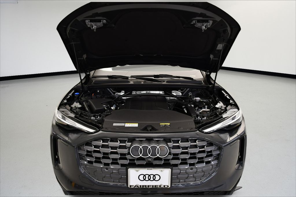 Thumbnail: 2025 Audi Q5 - 12