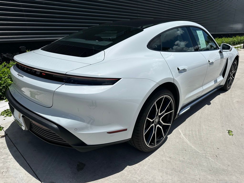 2023 Porsche Taycan  9