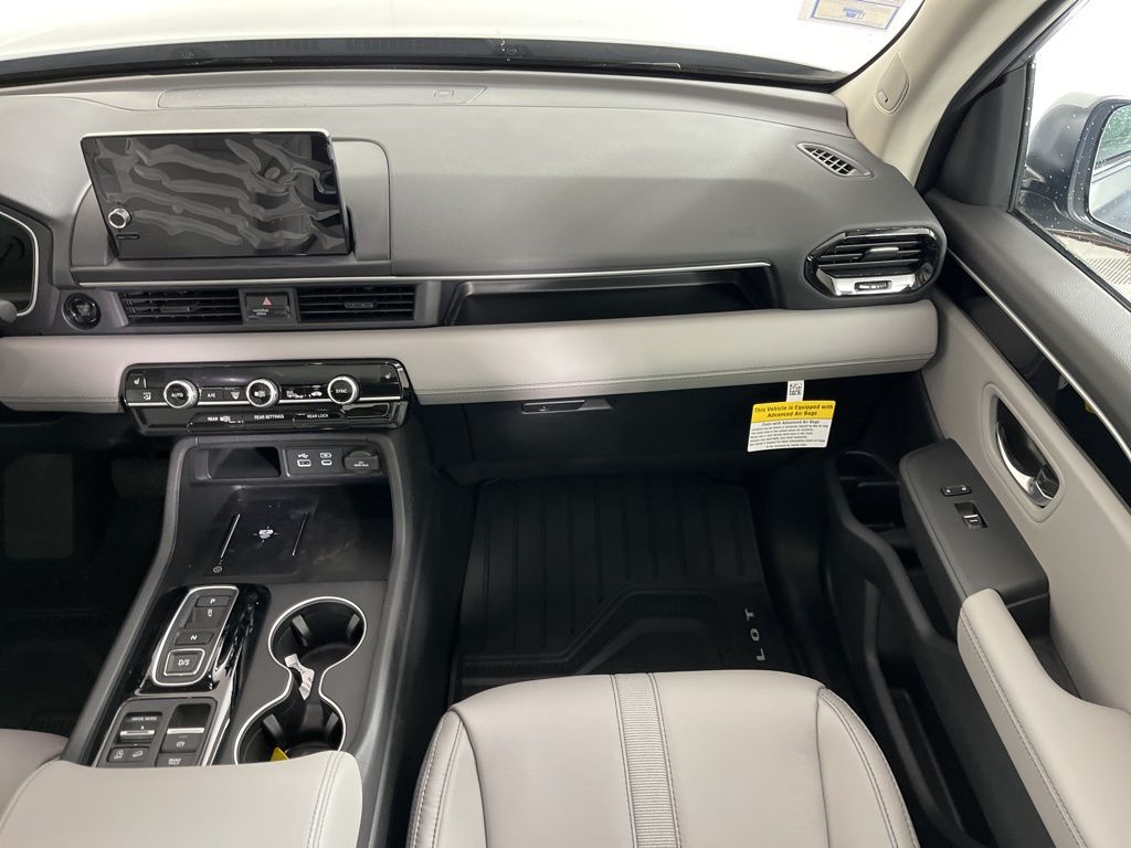 2025 Honda Pilot Touring 21
