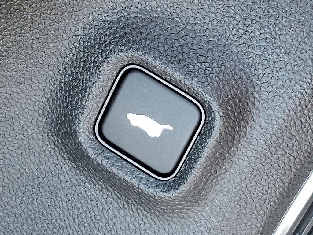 Thumbnail: 2023 Acura MDX - 27