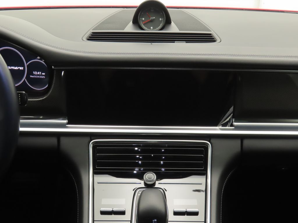 Thumbnail: 2017 Porsche Panamera - 14