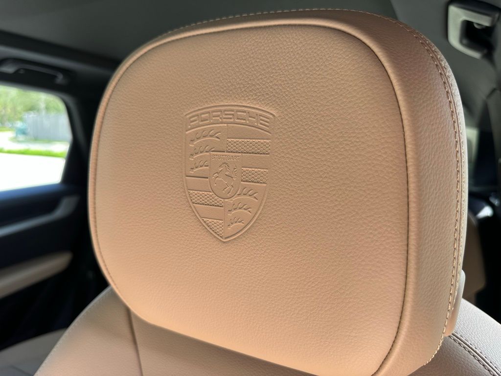 Thumbnail: 2025 Porsche Cayenne - 18