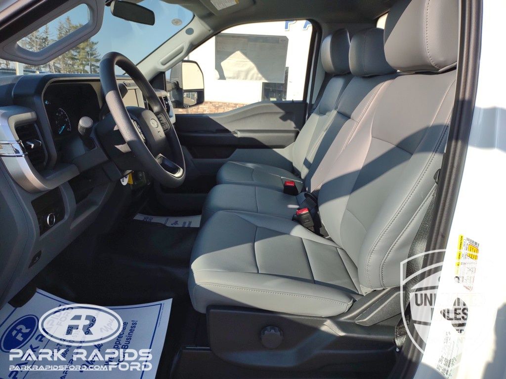 2025 Ford F-250SD XLT photo