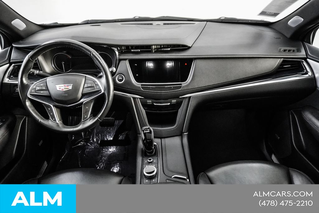 Used 2024 White Cadillac Premium Luxury image 20