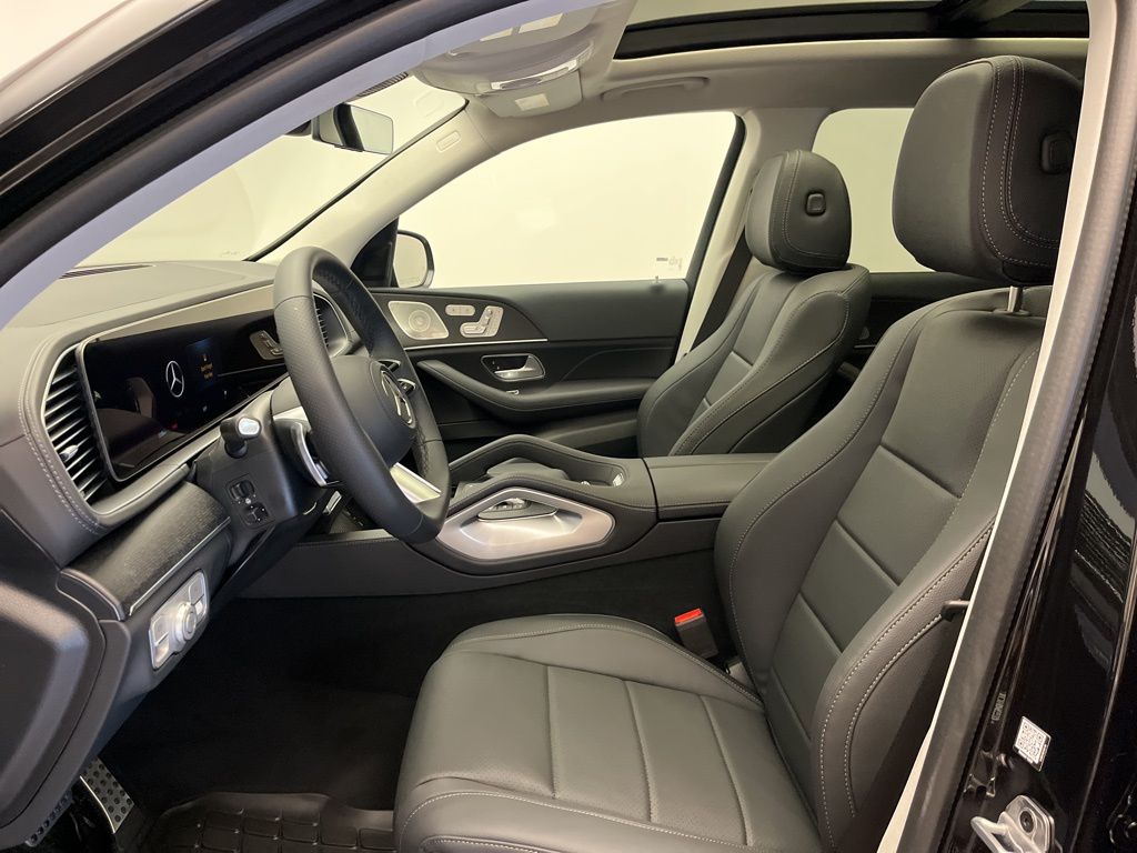 Thumbnail: 2026 Mercedes-Benz GLS - 13