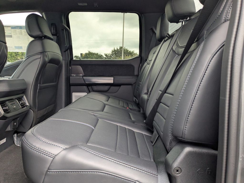 2026 Ford Super Duty F-250 SRW Platinum