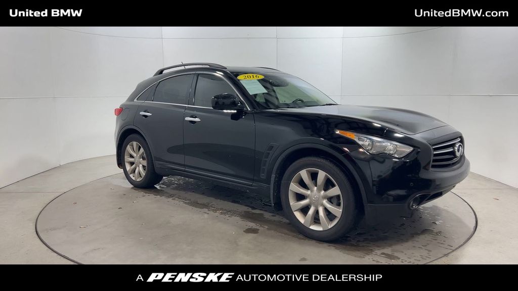 2016 INFINITI QX70 Base 2