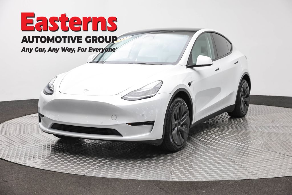 2022 Tesla Model Y Long Range Dual Motor All-Wheel Drive's photo