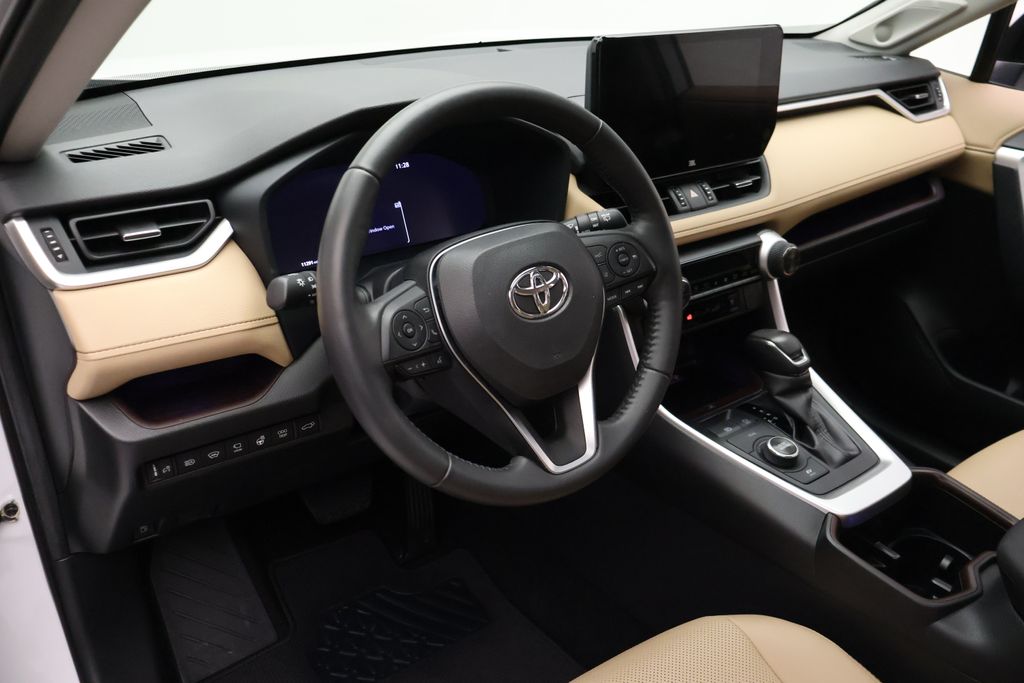 Thumbnail: 2023 Toyota RAV4 - 15