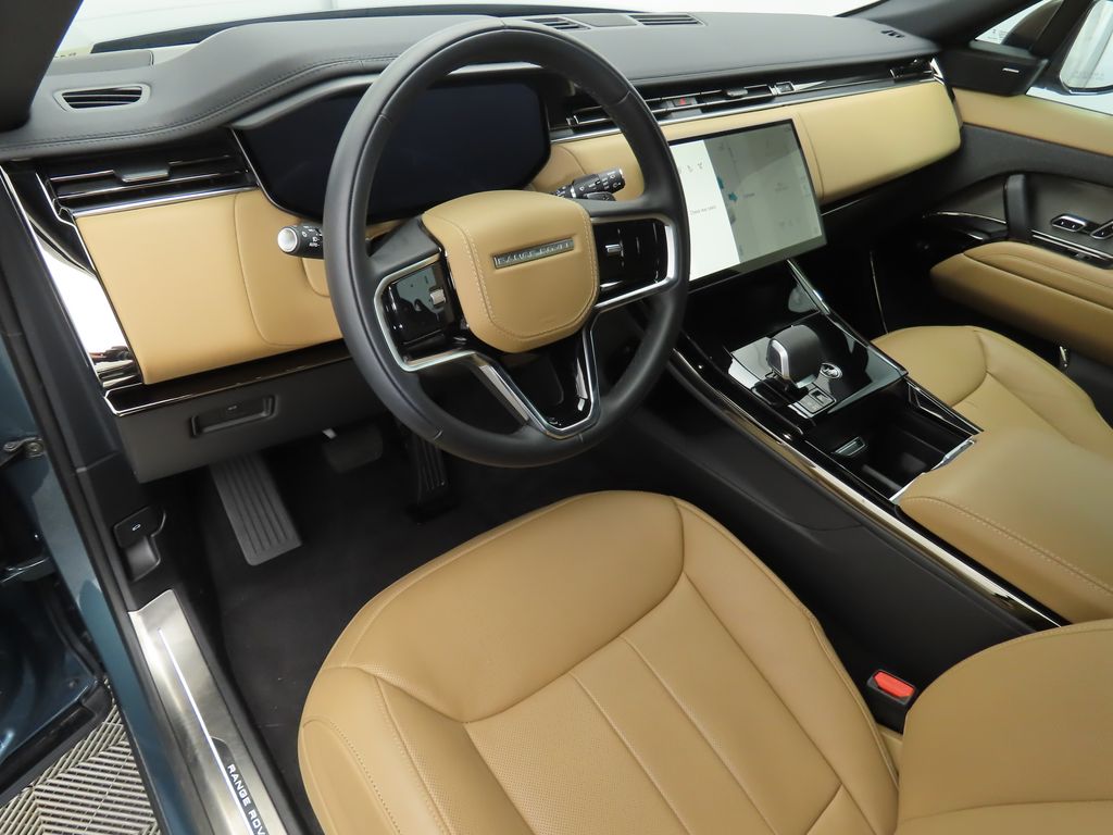 Thumbnail: 2025 Land Rover Range Rover Sport - 9