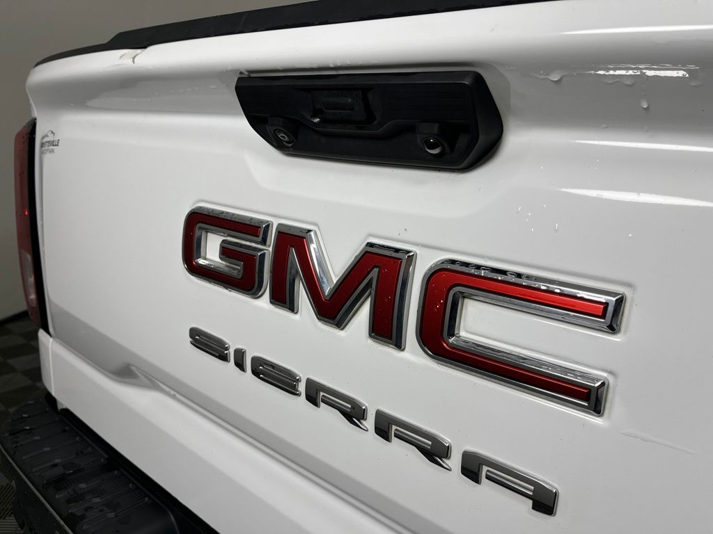 Thumbnail: 2023 GMC Sierra 1500 - 4