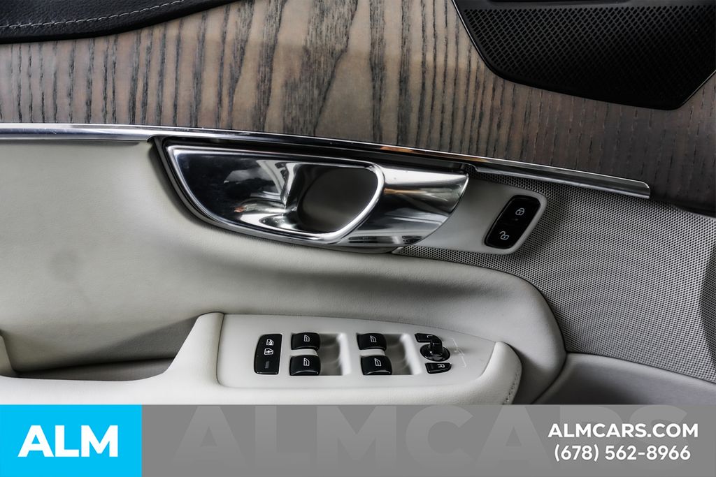 Used 2021 White Volvo T8 Inscription 6 Passenger image 49