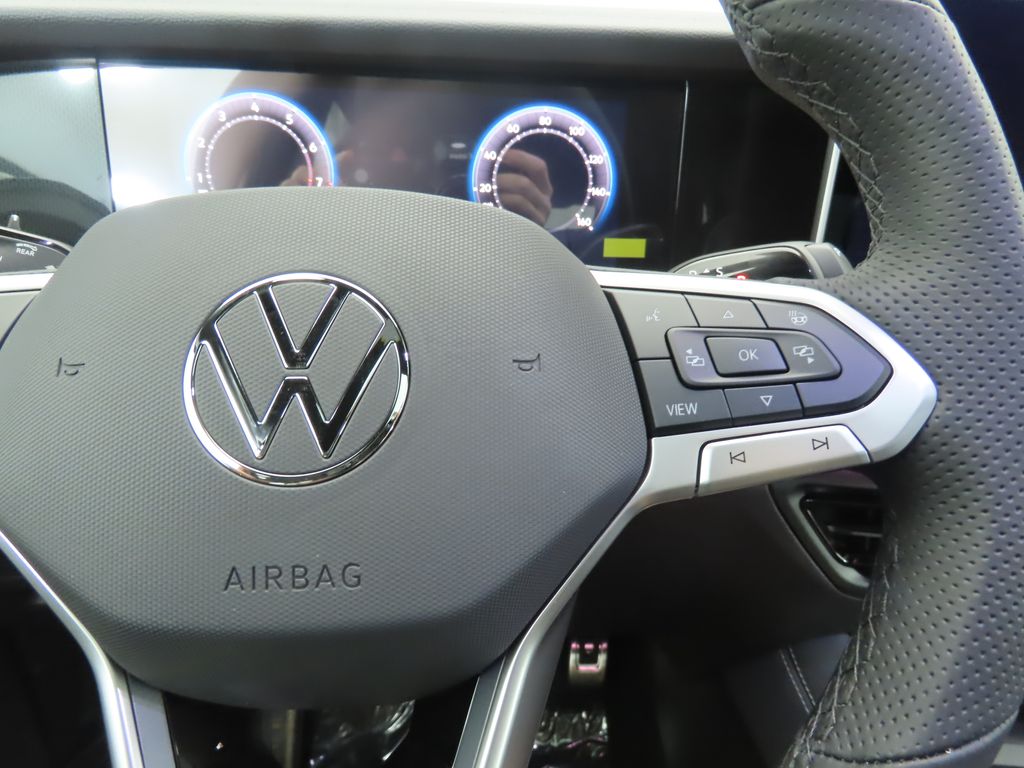 2025 Volkswagen Tiguan SE R-Line 13