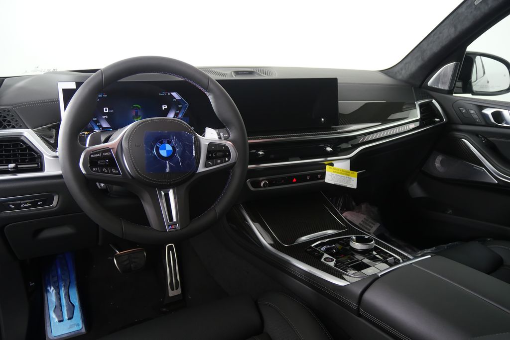 Thumbnail: 2026 BMW X7 - 21