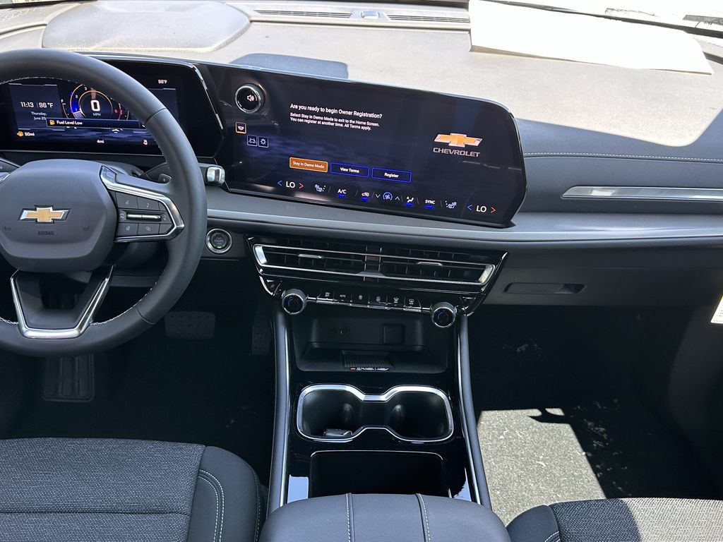 new 2026 Chevrolet Traverse car, priced at $38,295