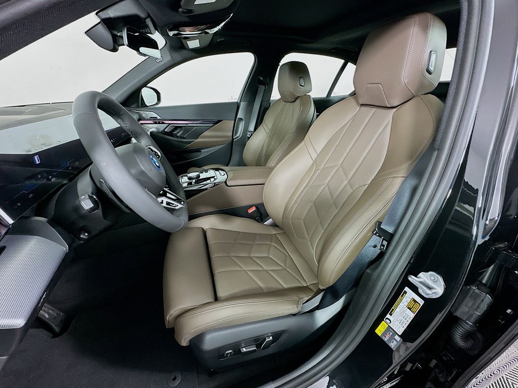 Thumbnail: 2026 BMW i5 - 16