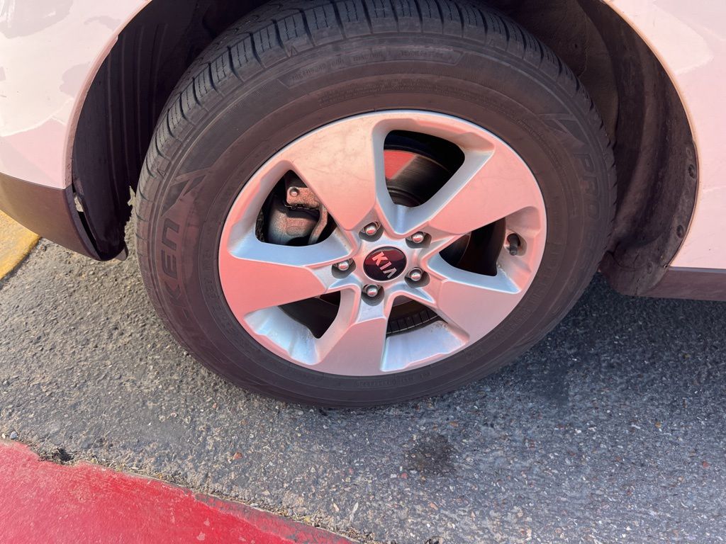 Thumbnail: 2019 Kia Soul - 18