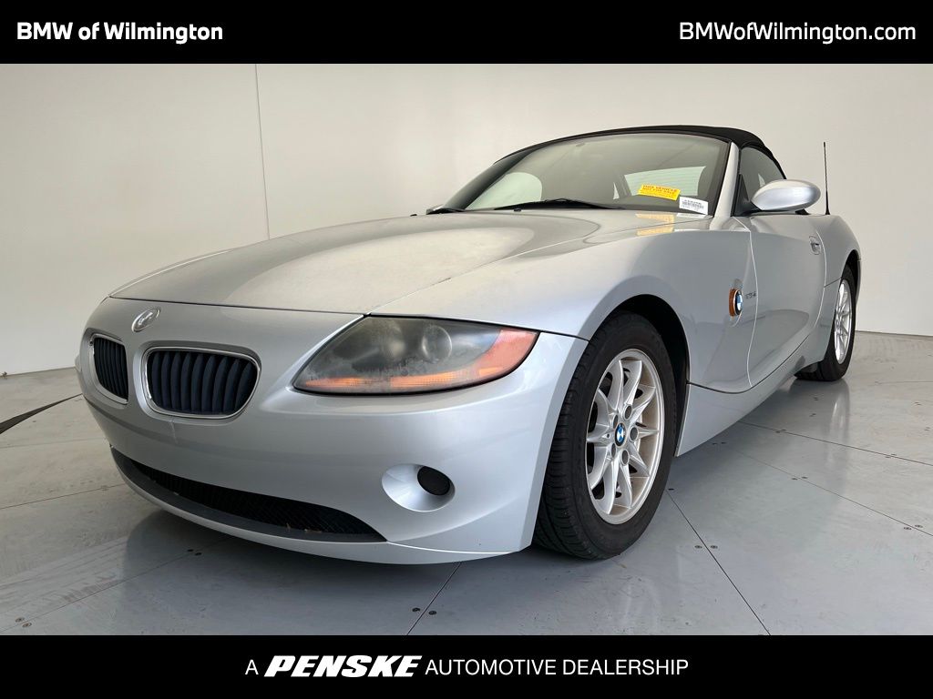 2003 BMW Z4 2.5i Hero Image