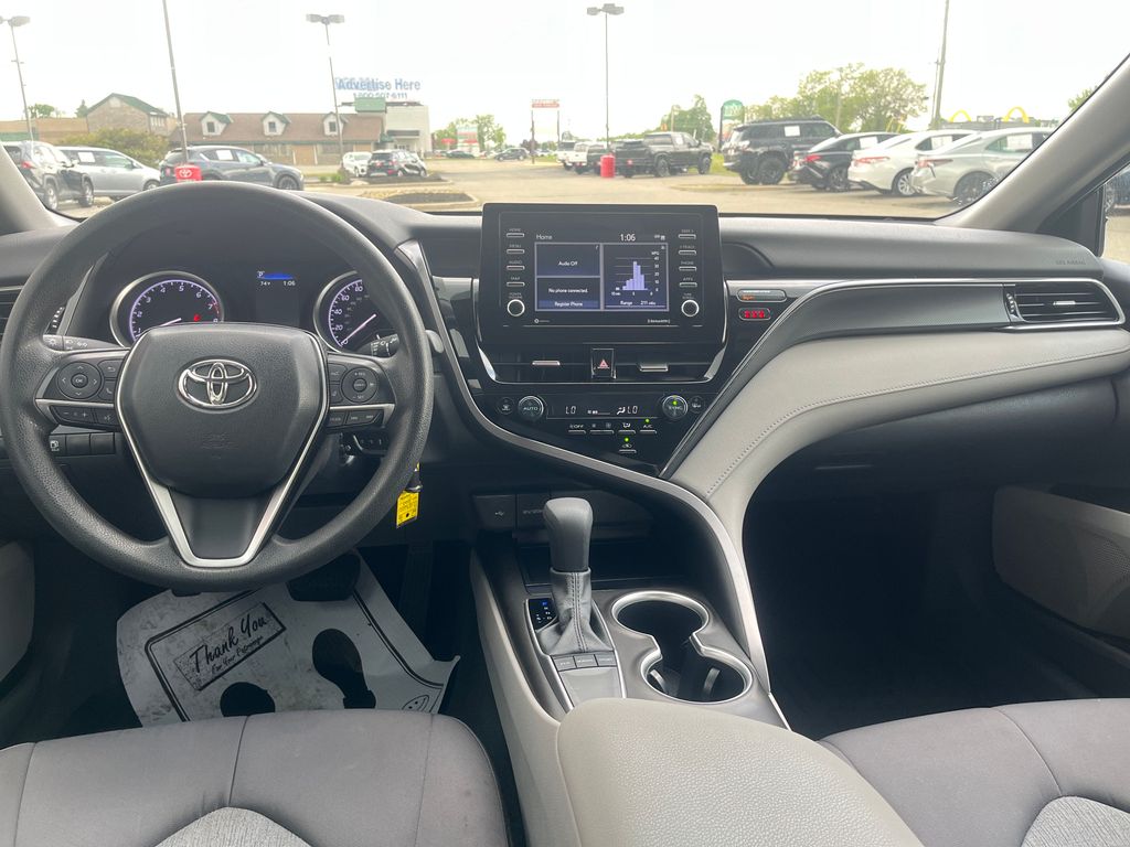 2023 Toyota Camry LE photo