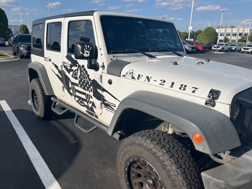 Thumbnail: 2017 Jeep Wrangler - 3