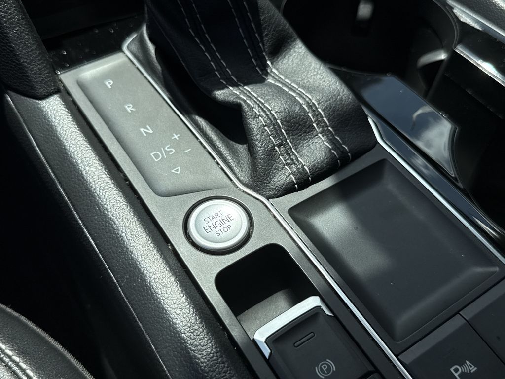 2022 Volkswagen Atlas 3.6L V6 SE w/Technology  at Bayway Cadillac of The Woodlands