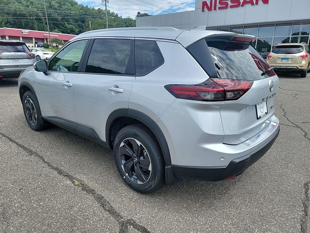 2024 Nissan Rogue SV 3