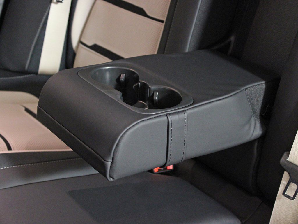 used 2026 Mercedes-Benz GLE car, priced at $79,999