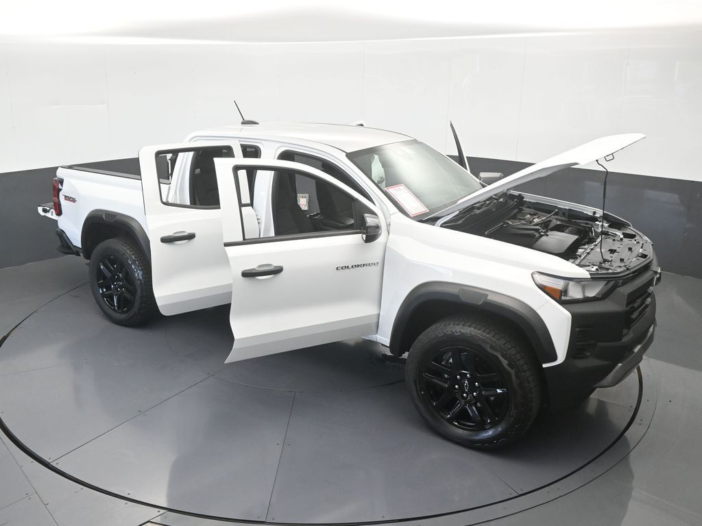 Used 2025 Summit White Chevrolet Trail Boss image 64