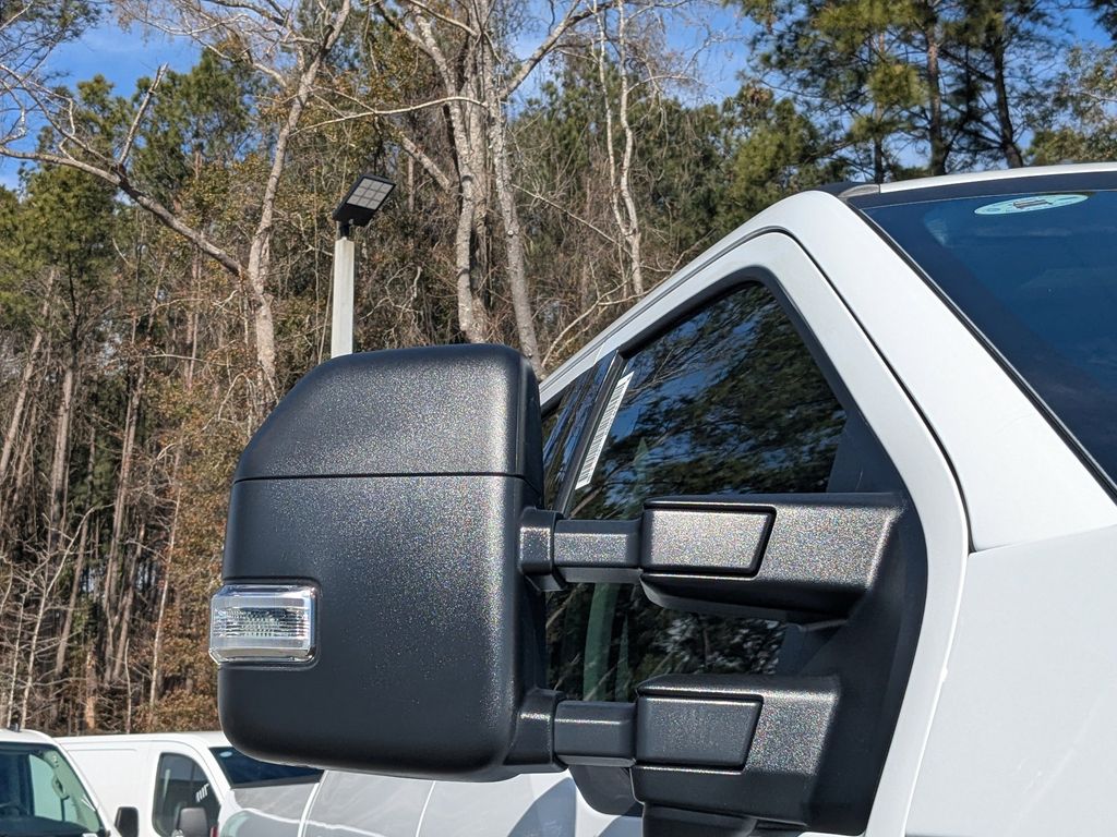 2026 Ford F-250 Super Duty Black Widow