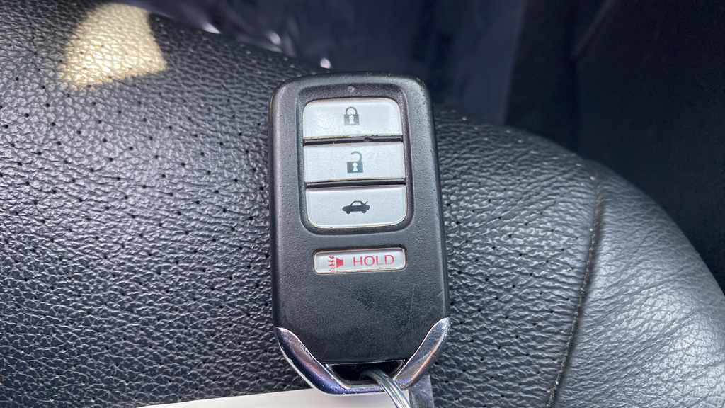 Used 2013 Black Honda EX-L image 21