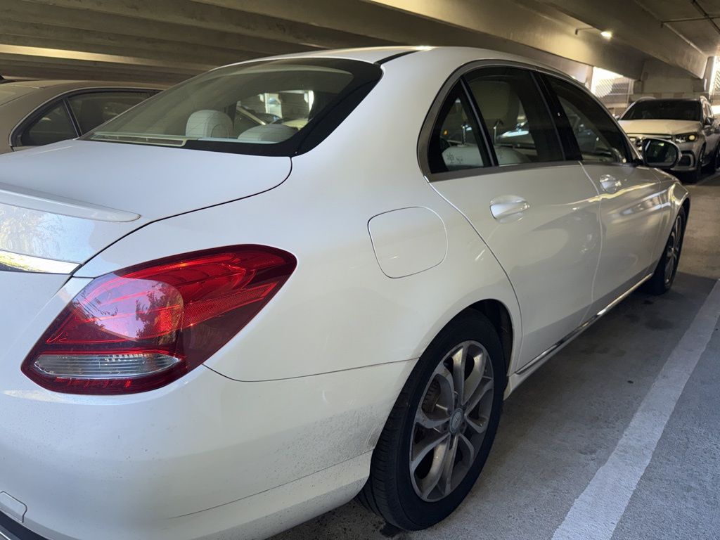 Thumbnail: 2015 Mercedes-Benz C-Class - 4