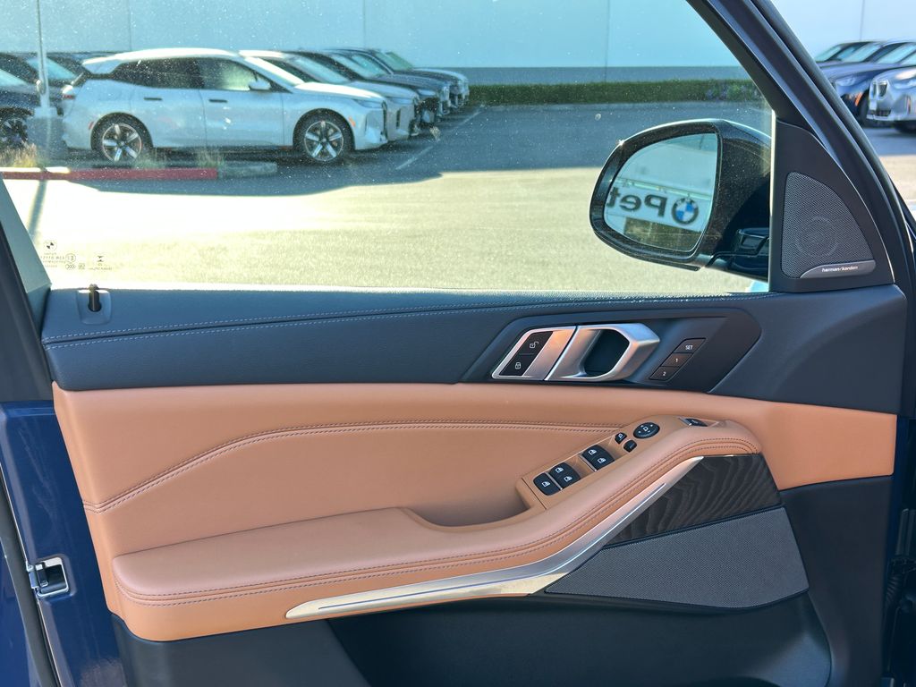 Thumbnail: 2023 BMW X5 - 11
