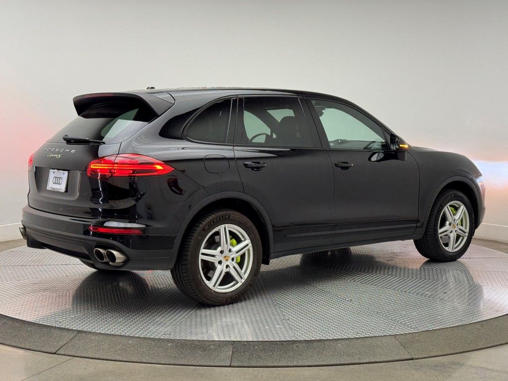 2016 Porsche Cayenne S E-Hybrid 12