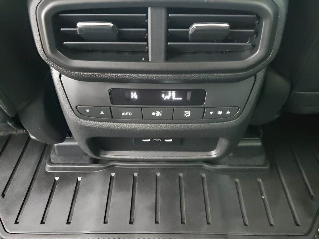 Used Car 2025 Honda Pilot  Touring For Sale Under $50,000 In Austin, Texas