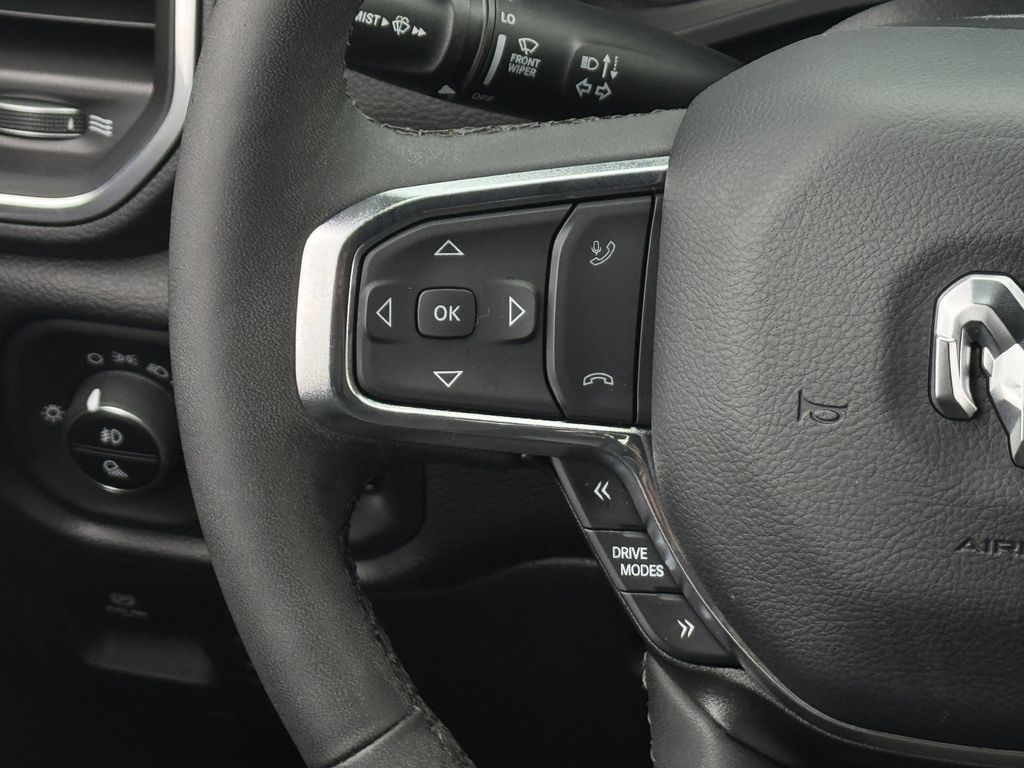 2025 RAM 1500 Laramie 4x4 Crew Cab 5'7's photo