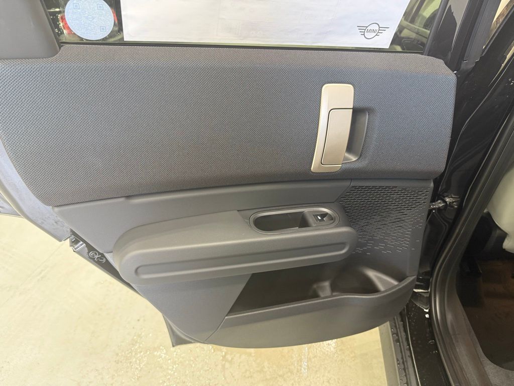 Thumbnail: 2025 MINI Cooper Countryman - 18