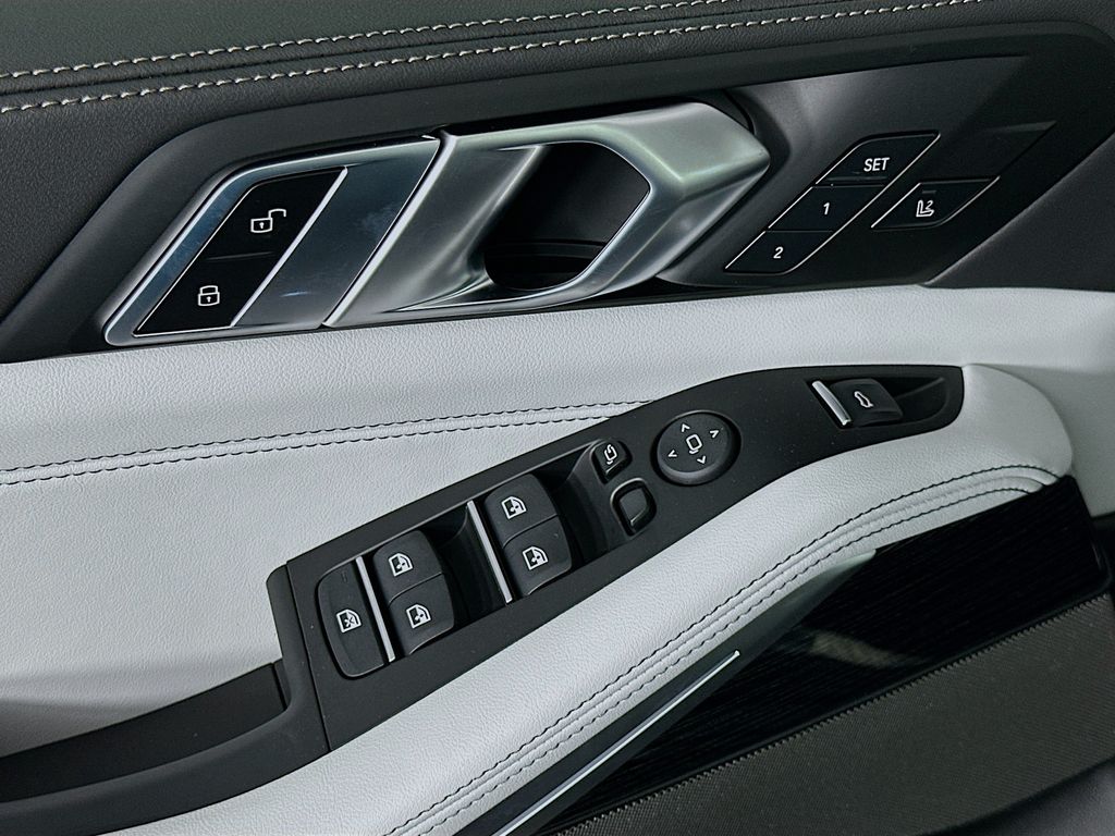 Thumbnail: 2026 BMW X5 - 20