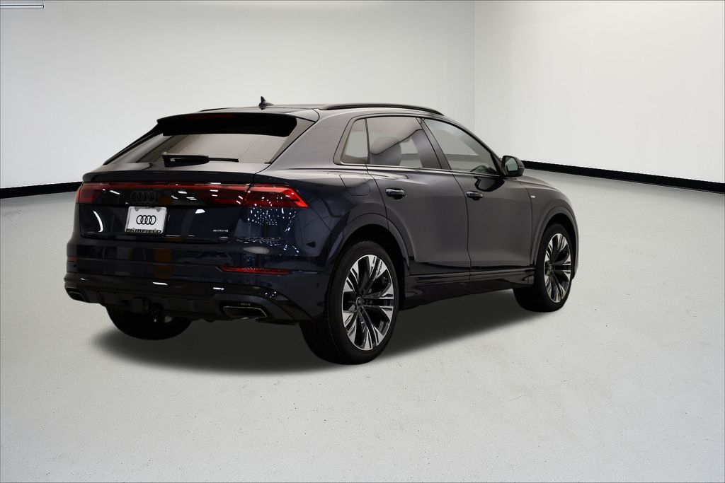 Thumbnail: 2026 Audi Q8 - 5