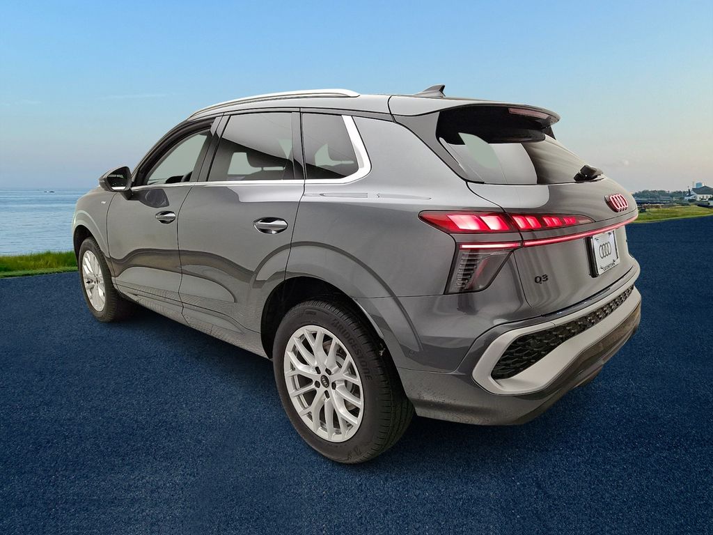Thumbnail: 2026 Audi Q3 - 4